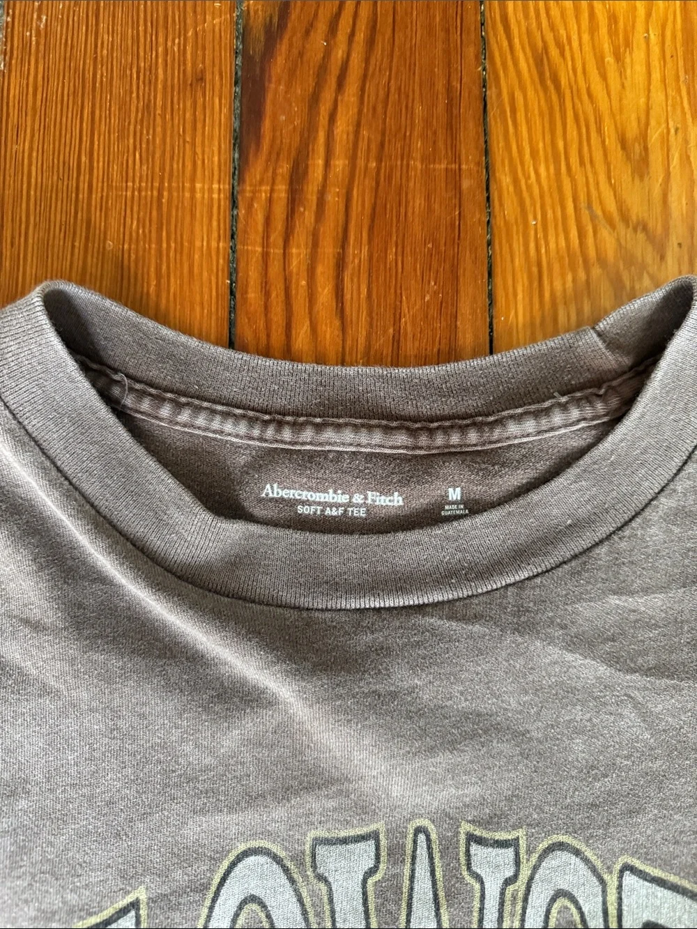 Abercrombie graphic tee - Picture 2 of 2